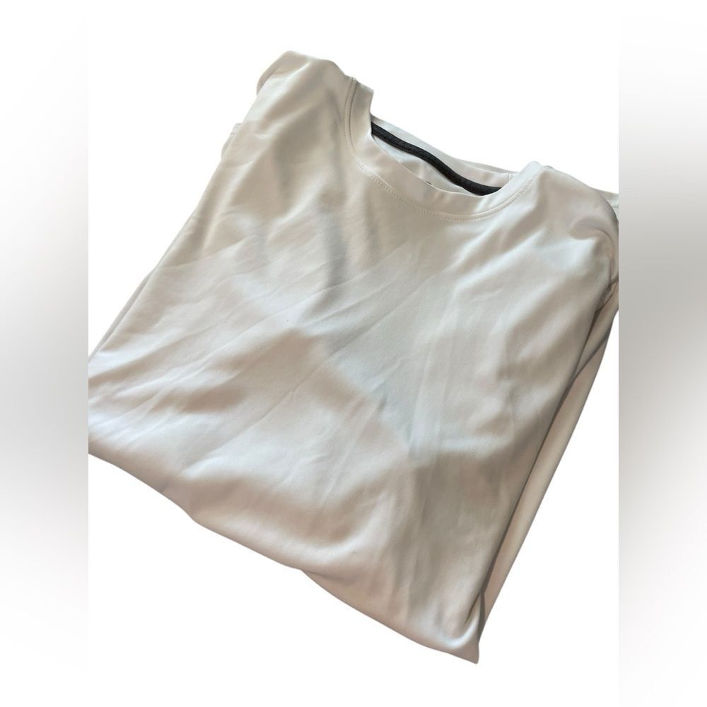 BCG lMen's Long Sleeve Crewneck Shirt - White sz medium